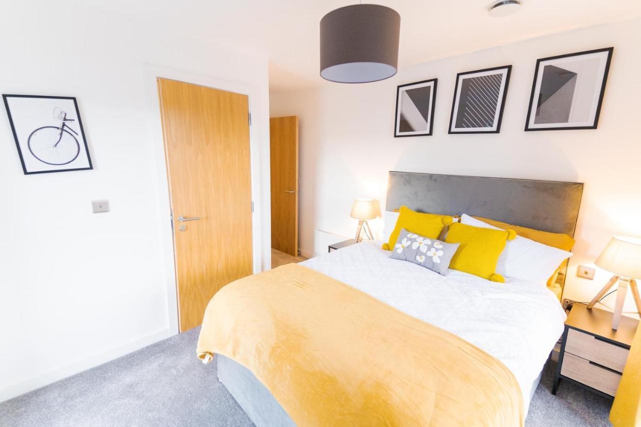 Exquisite Cosy 2-Bed Apartment In Salford مانشستر المظهر الخارجي الصورة